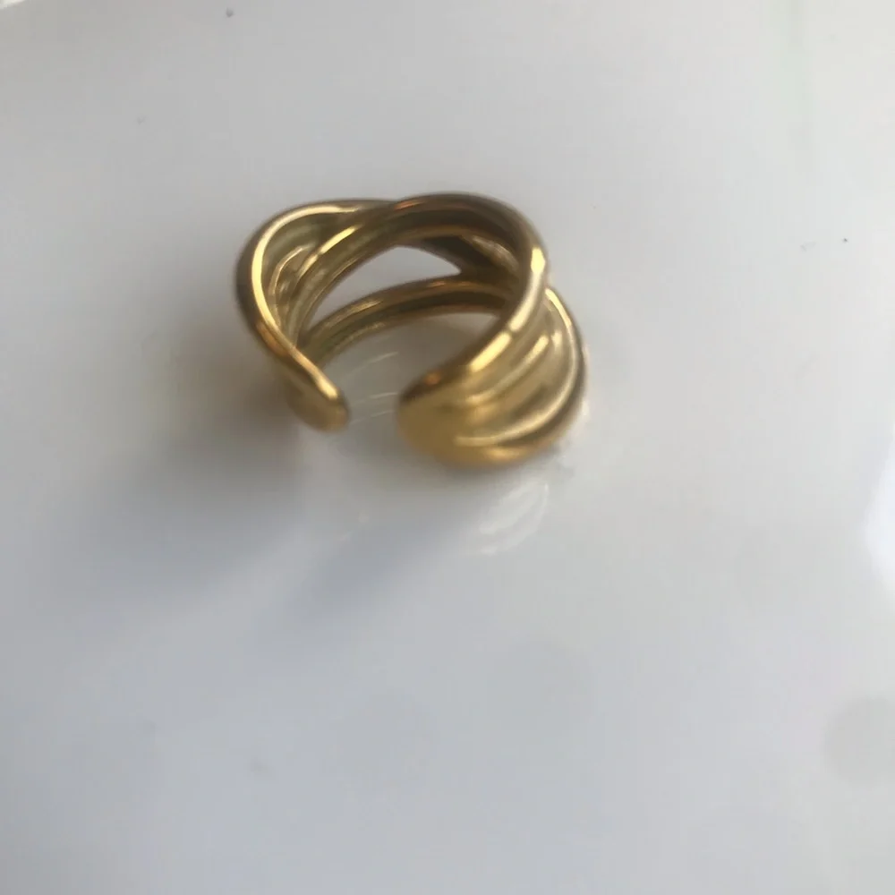 Vivori Jewerly Bracelet Set + Layered Ring size 5. Gold tone. New - Picture 4 of 8